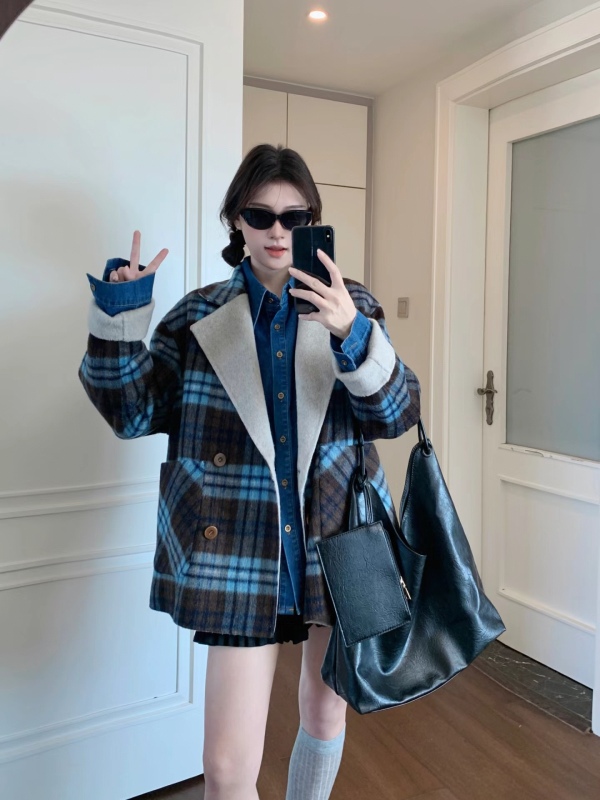 Reversible short double-sided wool coat for women 24 autumn and winter Korean style new loose small plaid hand-sewn woolen coat