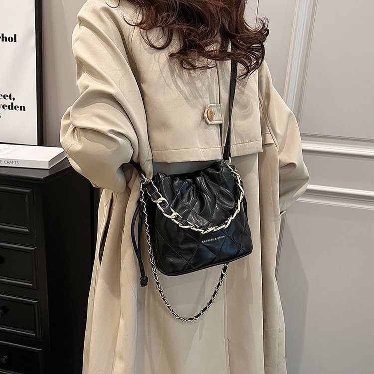 CIERRA KOREY New York Nocturne Bucket Bag Women's New Autumn and Winter Chain Shoulder Crossbody Bag