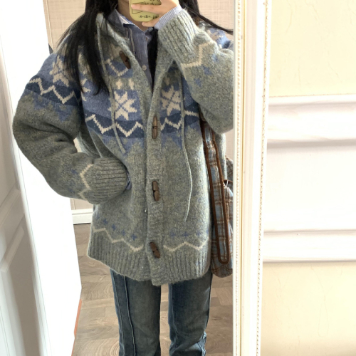 Fair Isle Sweater Jacket Women's Autumn and Winter New Soft Waxy Casual Versatile Horn Button Retro Loose Knitted Cardigan Trendy