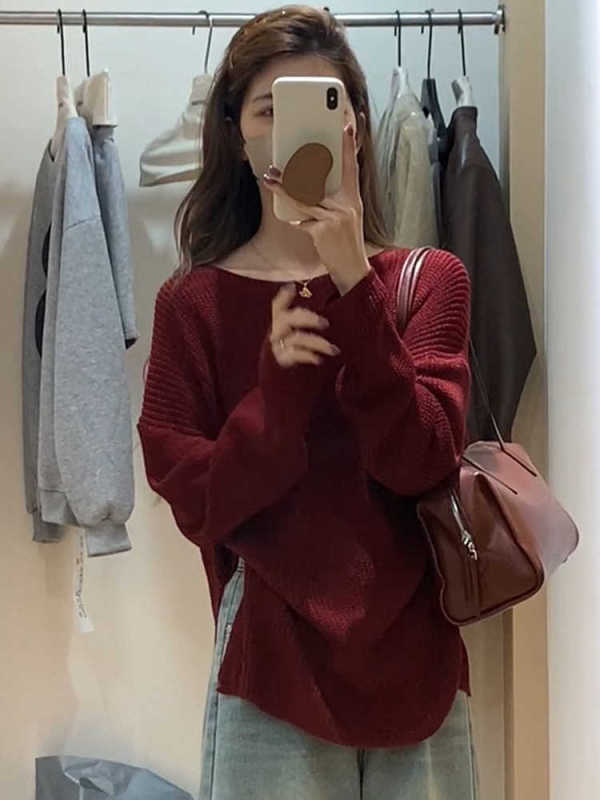Retro Hong Kong style burgundy sweater for women in autumn Korean style new soft and waxy lazy style age-reducing slit sweater top
