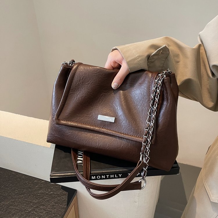 Cross-border women's bag 2024 autumn and winter new retro versatile fashion chain crossbody bag casual soft leather shoulder tote bag