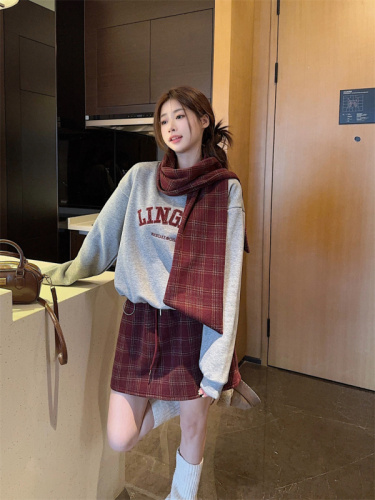 Lazy style loose letter round neck pullover sweatshirt + drawstring retro plaid A-line skirt two-piece set
