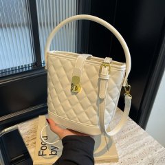 High-end western style small bag 2024 new women's bag popular hot style versatile rhombus crossbody bag single shoulder bucket bag
