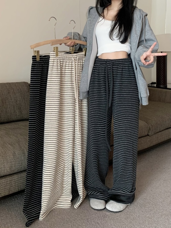 Niche color matching towel chat plus velvet straight casual trousers