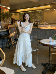 Real shot and real price French splicing lace design slim dress 2024 new summer V-neck long dress