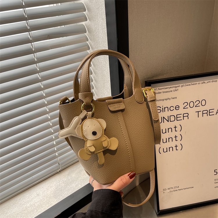 This year's popular small bags for women 2024 high-end texture niche portable shoulder bag versatile crossbody bucket bag