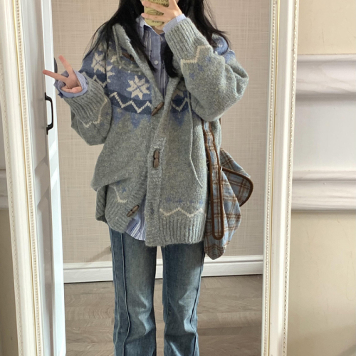 Fair Isle Sweater Jacket Women's Autumn and Winter New Soft Waxy Casual Versatile Horn Button Retro Loose Knitted Cardigan Trendy