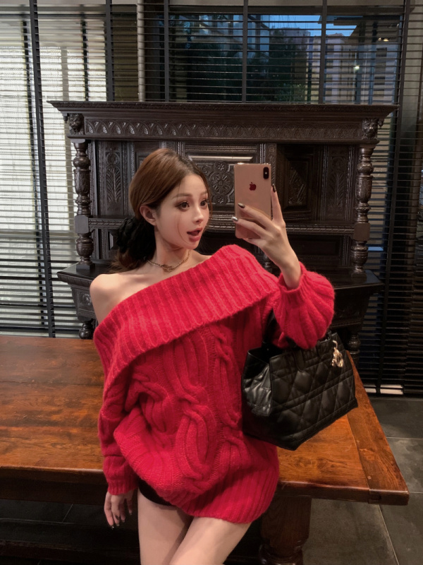 Christmas word collar sweater for women, autumn and winter solid color off-shoulder versatile lazy style knitted sweater