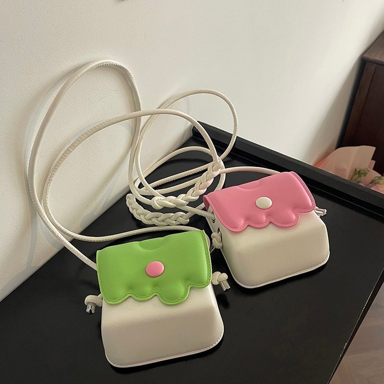 Children's Bag 2024 New Candy Colored Cloud Biscuit Pressed Shell Small Square Bag Small Fresh Girls Messenger Bag Lipstick Bag
