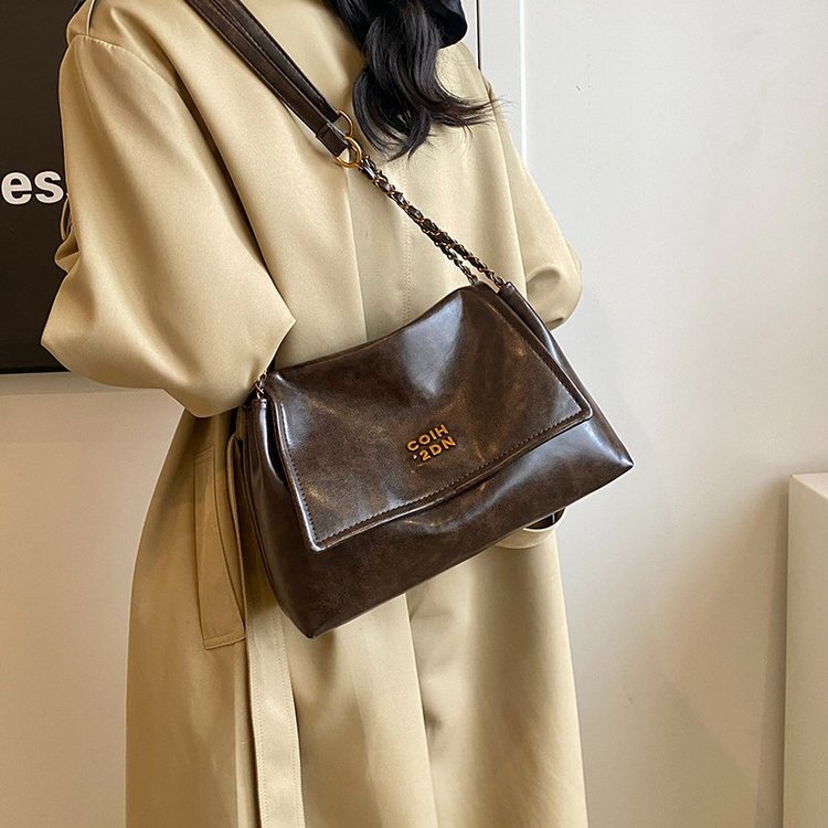 Cross-border retro large-capacity bag for women 2024 autumn and winter new simple shoulder tote bag for work and commuting chain bag