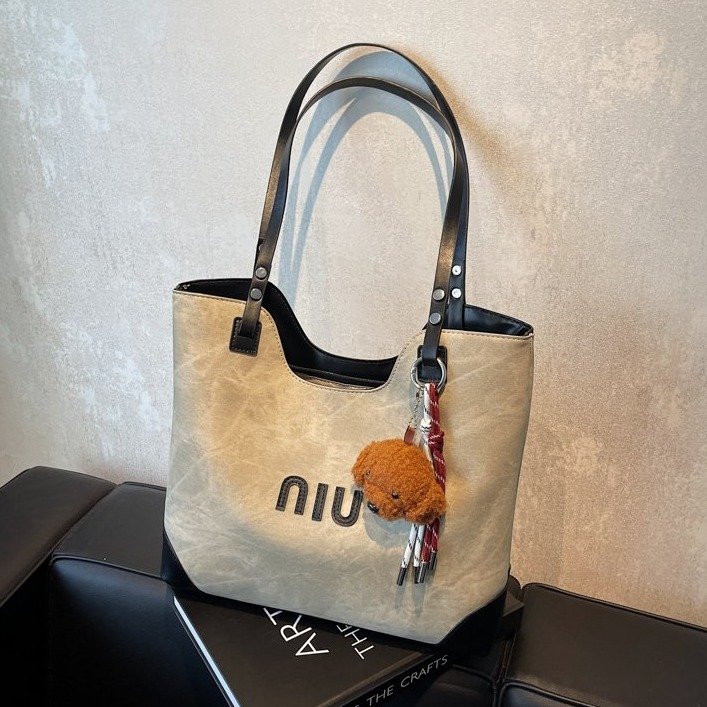 Commuting Retro Large Capacity Bag Women's 2024 New Autumn and Winter Versatile Shoulder Bag College Student Class Tote Bag