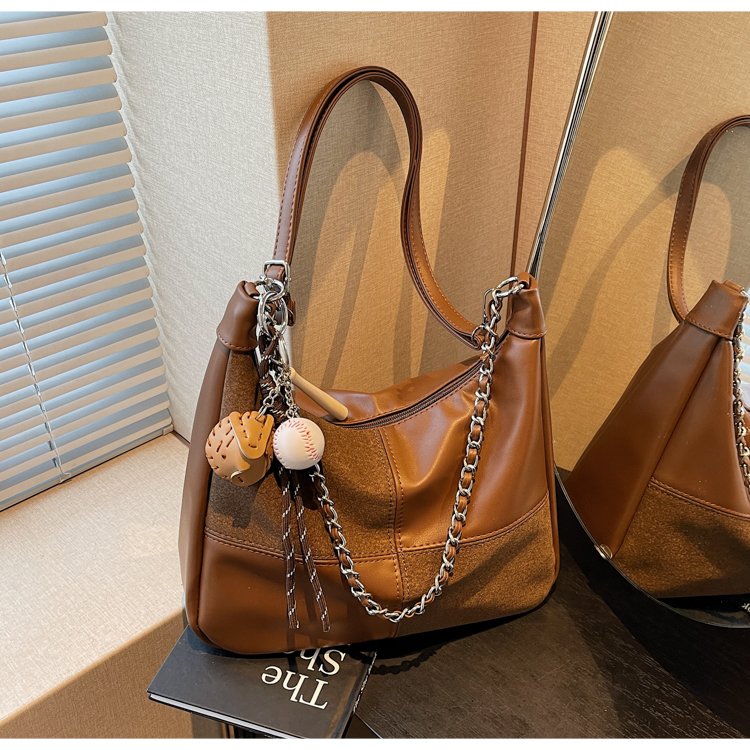 Women's Bags Autumn and Winter New Cute Girls Versatile Large Capacity Crossbody Bags Large and Small Single Shoulder Crossbody Chain Tote Bags
