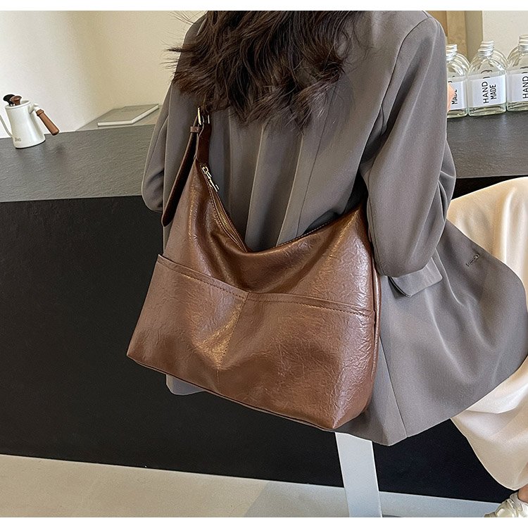 High-end summer super hot bag women's 2024 new fashion popular shoulder bag large capacity commuter bucket bag
