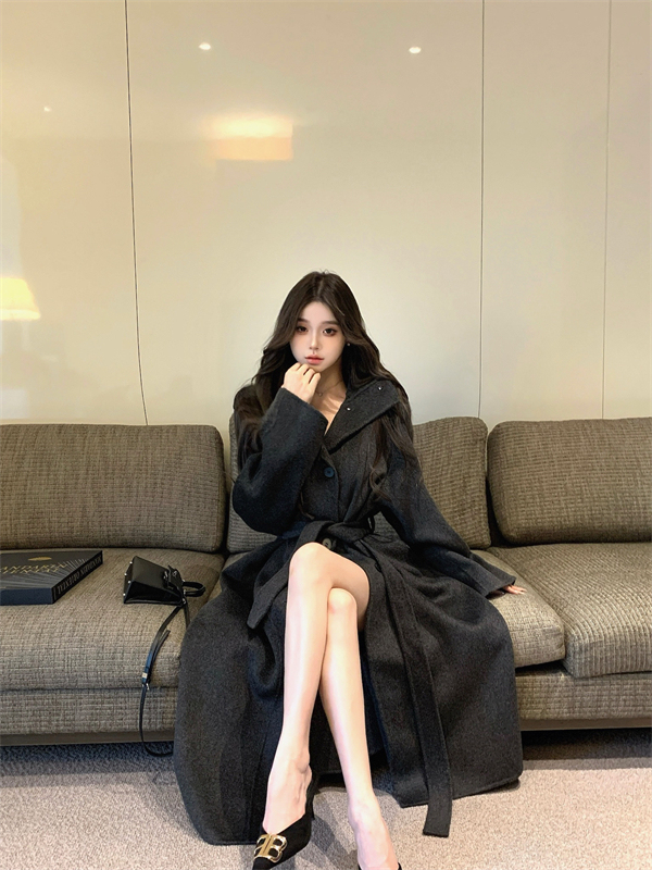 Gray stand collar woolen coat for women autumn and winter new style Hepburn style niche retro waist coat