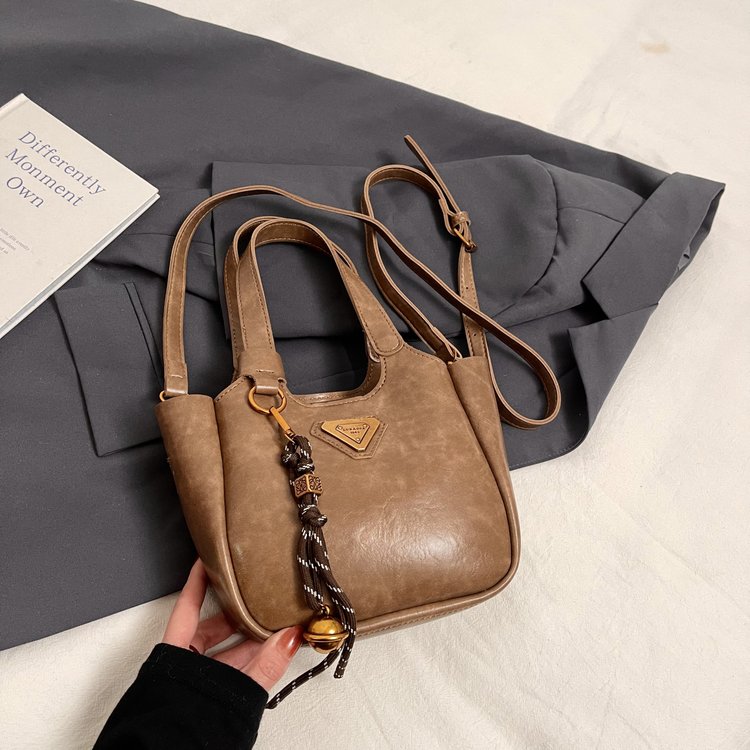 Mocha Party Tote Bag Women 2024 New Handbag Commuting Shoulder Messenger Bag Factory One Piece Dropshipping