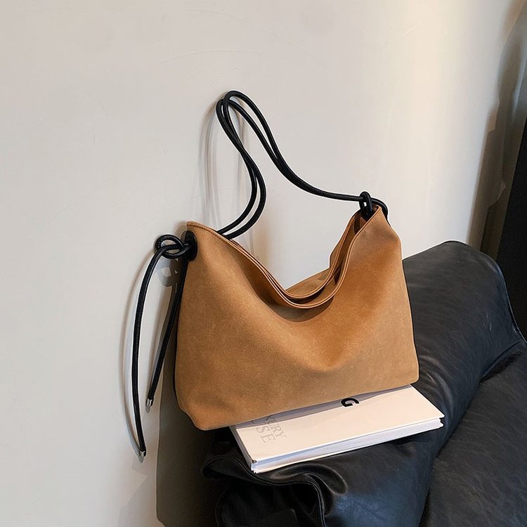 Retro Trendy Underarm Shoulder Bag Women's New Fashion Versatile Shoulder Crossbody Bag Large Capacity Frosted Tote Bag