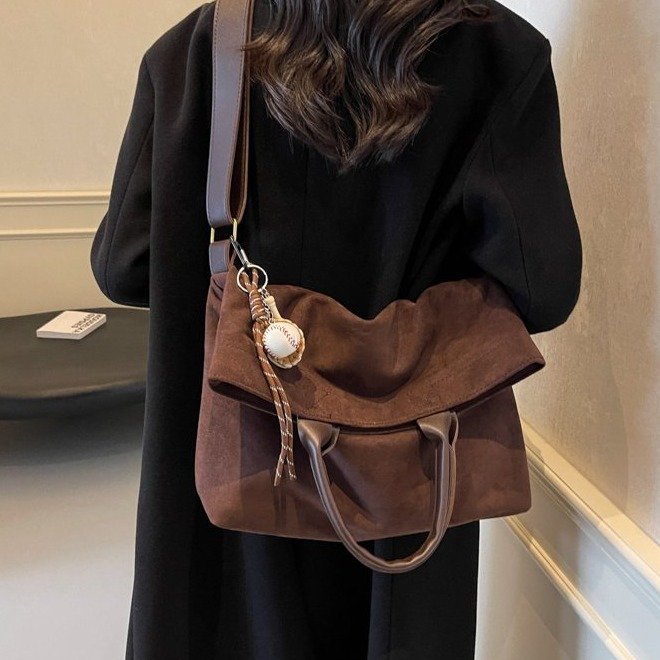 Large-capacity bag for women 2024 new autumn and winter retro fashion one-shoulder crossbody versatile work commuter tote bag