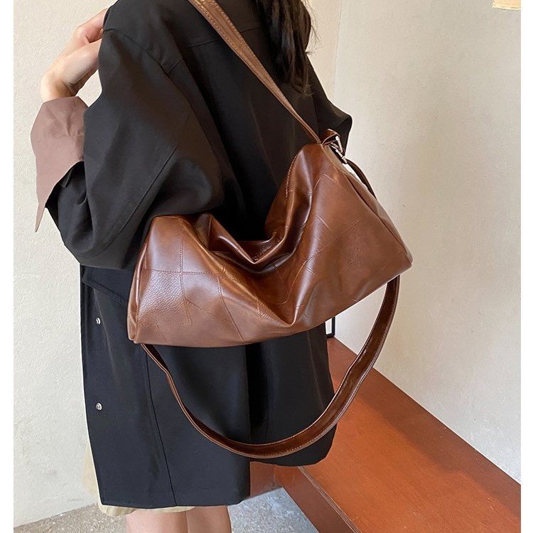 Retro high-end bag for women 2024 new fashion casual commuting tote bag casual versatile single shoulder armpit bag