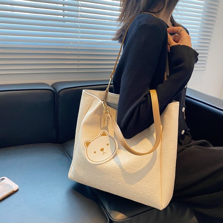 Large-capacity bag for women 2024 new versatile shoulder bag for women niche class commuter bag niche tote bag