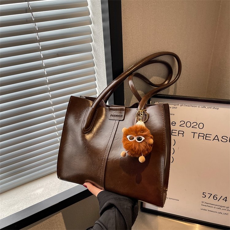 Textured armpit bag for women, autumn and winter new Korean style commuter tote bag, student versatile large-capacity shoulder bag