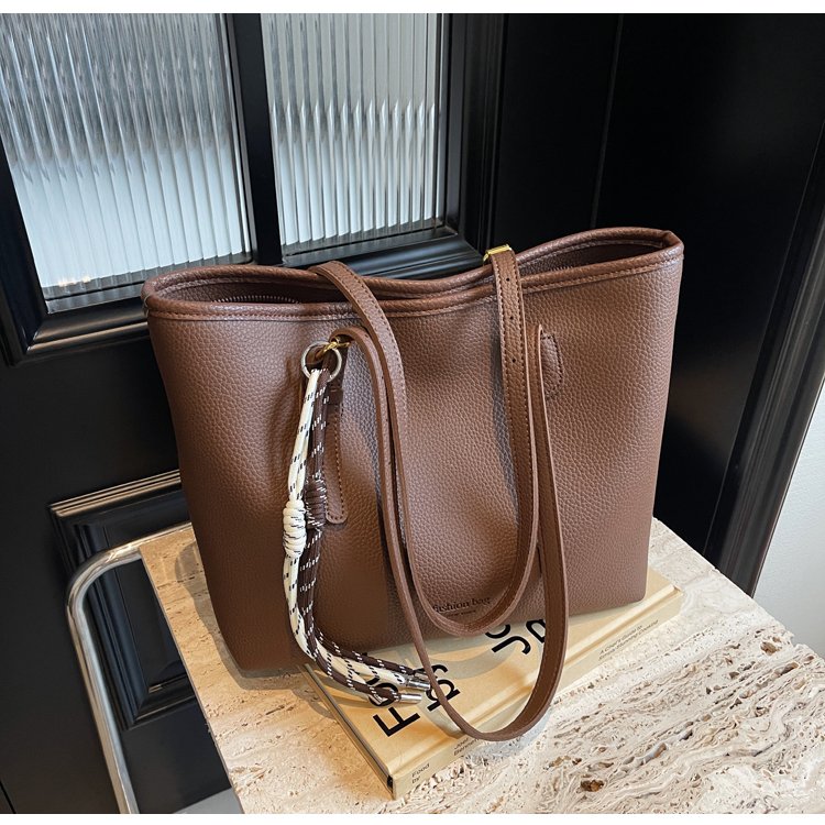 Korean style large-capacity bag for women 2024 new fashion retro tote bag simple casual commuting single shoulder armpit bag