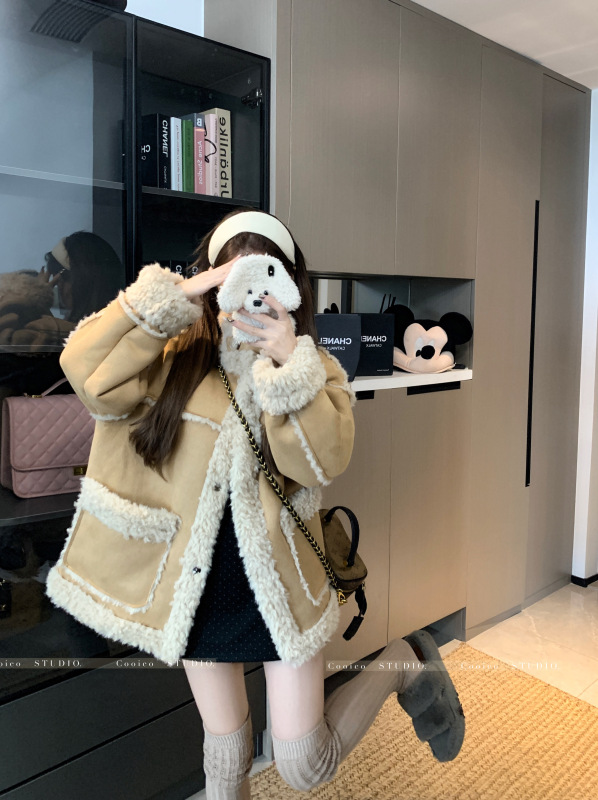 Higurashi Past khaki lapel suede lambskin top fur one-piece coat for women