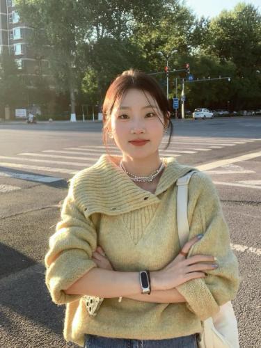 French lapel style, fashionable and lazy long-sleeved sweater for women, loose and versatile top for autumn