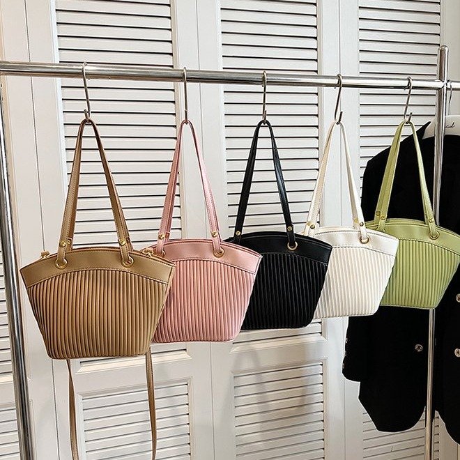 Retro Pleated Vegetable Basket Bag Women's 2024 New Casual Western Style Versatile Shoulder Bag Fashion Underarm Bucket Bag