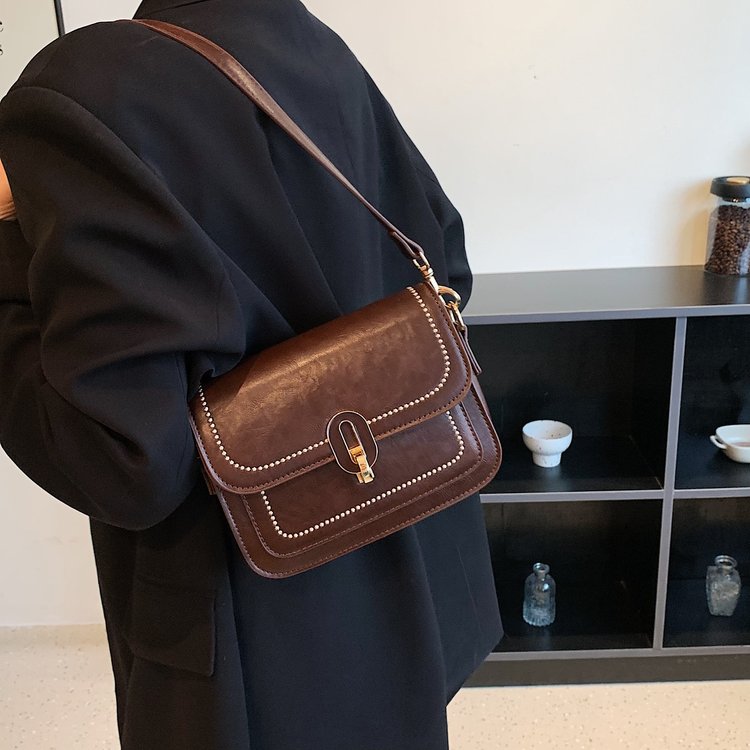 Foreign trade autumn and winter new embroidery bags for women 2024 new fashion single shoulder crossbody small square bag high-end texture women's bag