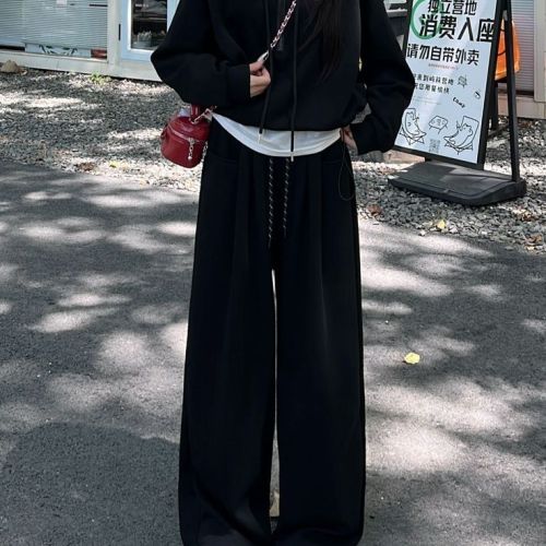 Lazy style casual suit with high waist, slimming and wide leg design, relaxed feeling sweatshirt combination suit