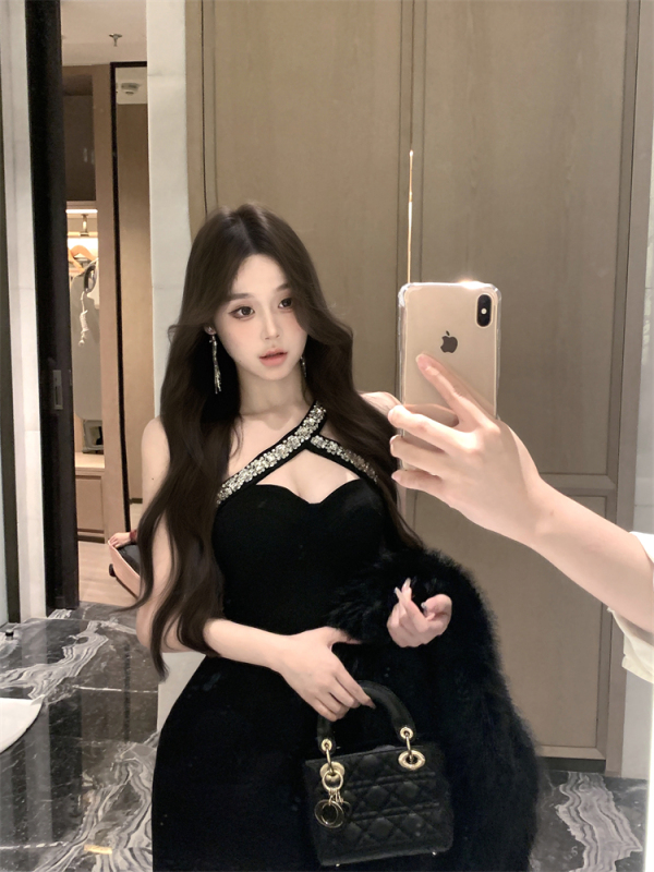 Black heavy industry high-end diamond chain slimming and slimming short skirt with breast pads and hip covering