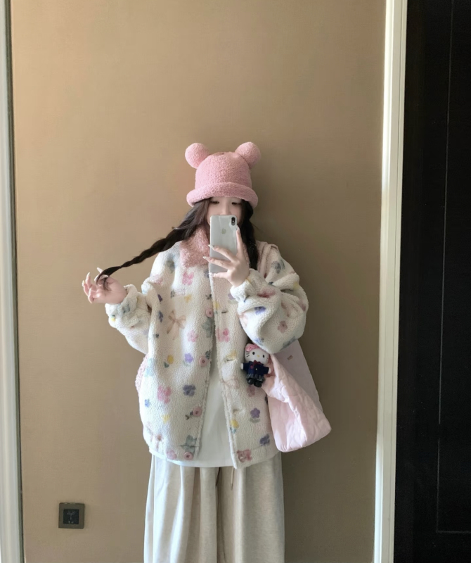 Colorful Green Flower Lamb Wool Jacket for Women in Autumn and Winter with Color Block Lapel Sweet and Soft Girl College Style Plus