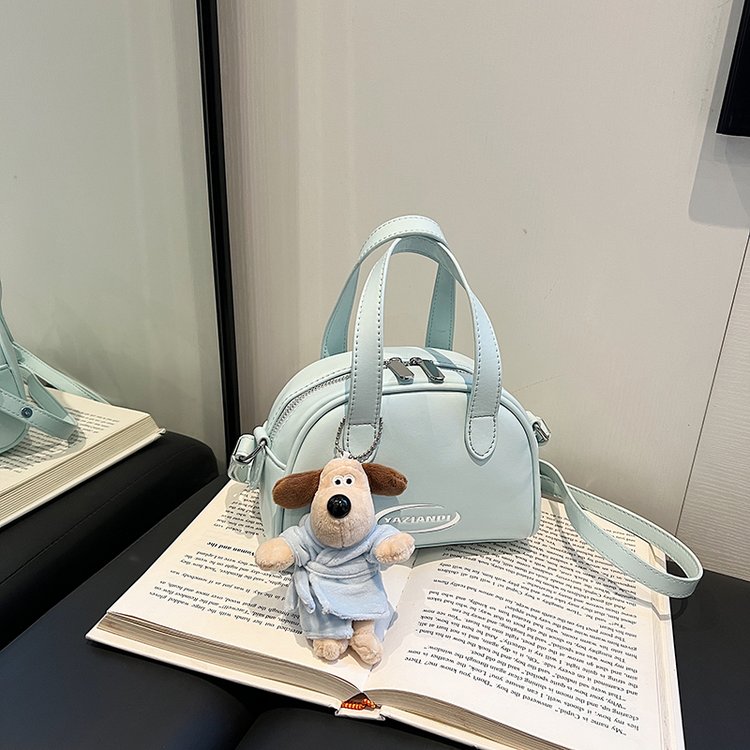 Retro portable shell bag for women spring and summer 2024 new fashion versatile trendy niche design single shoulder crossbody bag