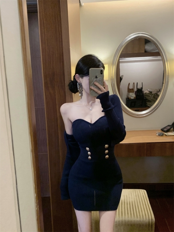 Hot girl sexy gold button Xiaoxiang knitted long-sleeved cardigan hip-covering tube top hip-covering dress suit