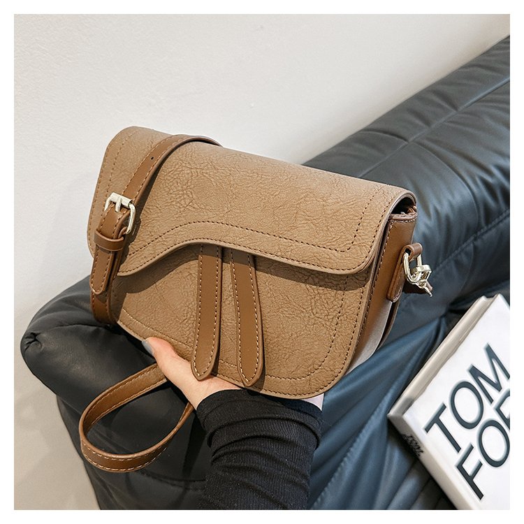 High-end, versatile and niche design saddle bag, autumn new style, fashionable, simple and casual, single shoulder crossbody bag