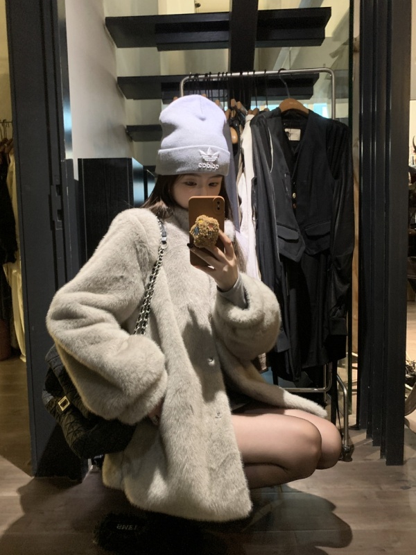Thickened and warm French gray high-end eco-friendly fur coat gentle and lazy coat