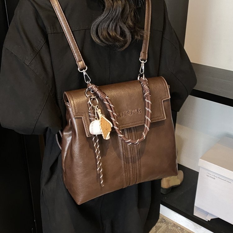 High-end retro large-capacity women's backpack 2024 new autumn and winter college style backpack student school bag