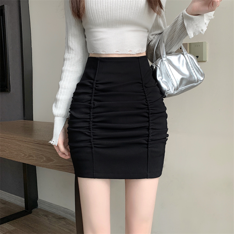Hot girl style black short skirt for women covering the crotch, high waist, slimming, irregular pleated skirt, hip-covering skirt