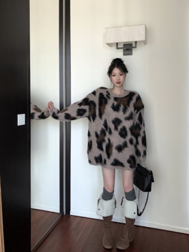 Leopard cashmere thickened large sweater round neck mid-length loose brushed knitted top trendy