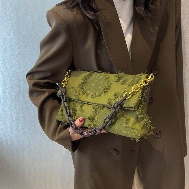 Niche design high-end style jacquard tassel shoulder bag 2024 new versatile commuter crossbody bag