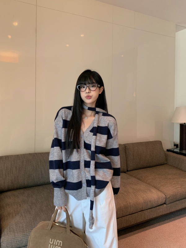 Stripe Art Commuting Relaxed V-tie Loose Casual Knitted Sweater