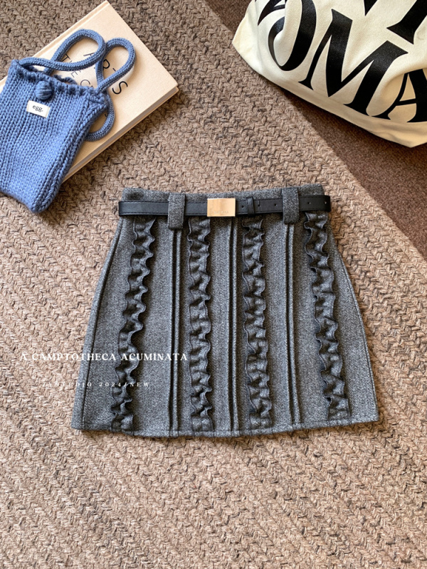Woolen A-line short skirt with fungus edges to prevent exposure, high-waisted heavy-duty skirt, small person hip-hugging skirt, winter
