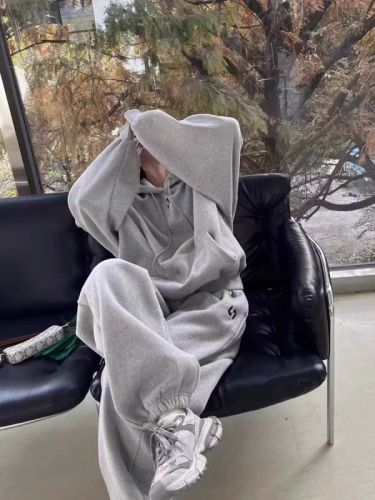 Hong Kong-style street sportswear suit for women, autumn loose hooded sweatshirt, wide-leg pants, two-piece running set