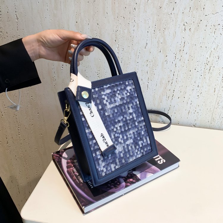 Summer popular single shoulder small square bag 2024 new fashion simple crossbody bag trend versatile contrast color handbag
