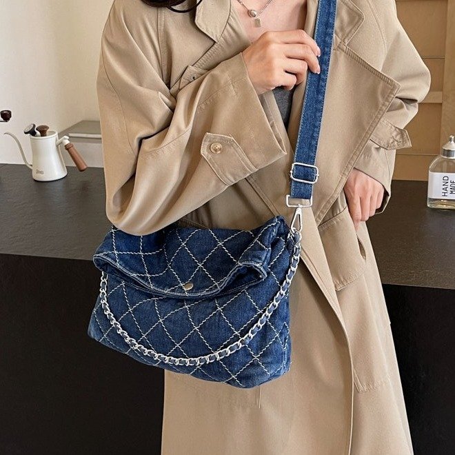 Large-capacity denim diamond tote bag for women 2024 new casual shoulder commuter bag fashion chain crossbody bag