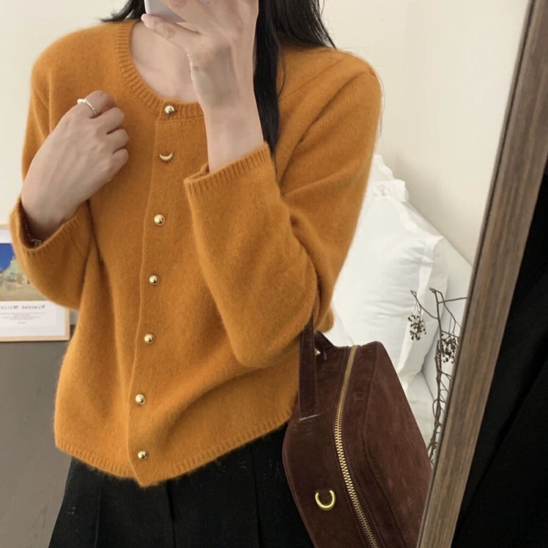 Love button wool sweater autumn new Korean style round neck solid color versatile casual single-breasted sweater