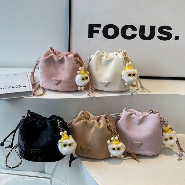 Solid Color Simple Fashion Korean Drawstring Small Bag Women 2024 Spring New Versatile Ins Crossbody Bag Bucket Bag