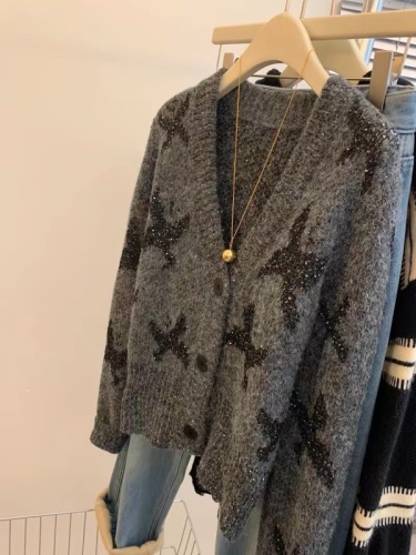 Gray v-neck raccoon velvet sweater jacket for women in autumn and winter lazy style thickened knitted cardigan outer wear small fragrance top