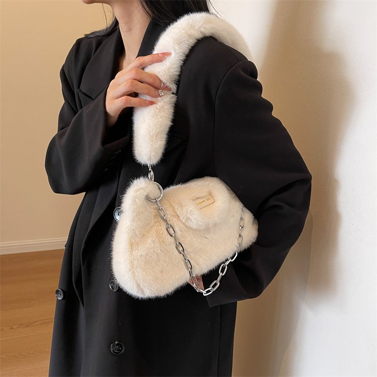 Autumn and winter new niche plush bag for women, popular versatile armpit bag, crossbody bag, fashionable and high-looking chain shoulder bag
