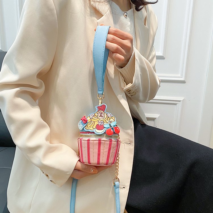 Bags Women's Bags 2024 Fashion Personalized Creative Bags Douyin Internet Celebrity Ice Cream Cartoon Girl Chain Messenger Bag